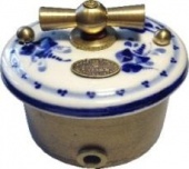 Ретро выключатель, белый с узором под Гжель, 12283И-80 ГусевЪ, одноклавишный проходной