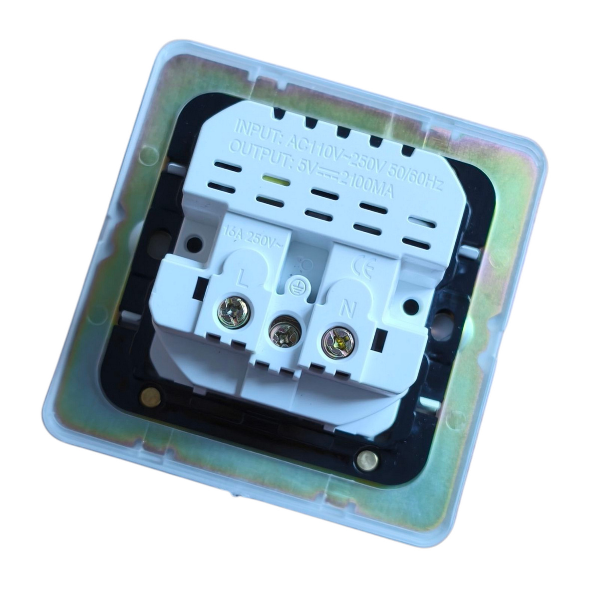 Дизайнерская розетка с/з и шторками электрическая с USB(A+C) Mira Белый лед, BMWSSUSBTC Bonze Дизайнерская розетка с/з и шторками электрическая с USB(A+C) Mira Белый лед, BMWSSUSBTC Bonze
