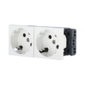 Дизайнерская розетка двойная с заземлением и шторками, под углом 45º, белый, 851704 LK Studio, серия LK45