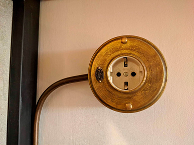 Латунная розетка, торговая марка ГусевЪ