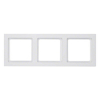 Дизайнерская рамка 3 местная, полярная белизна, с эффектом бархата, 10136099 Berker, серия Q.3
