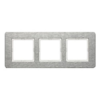 Дизайнерская рамка 3 местная, нержавеющая сталь с крацованной поверхностью, 10236083 Berker, серия Q.7
