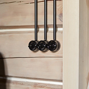 Металлические трубы и чёрные выключатели, бренд Werkel