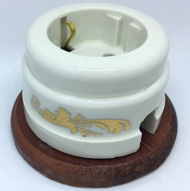 Ретро розетка электрическая с/з Золото РПЕ1-З ЦИОН Ретро розетка электрическая с/з Золото РПЕ1-З ЦИОН