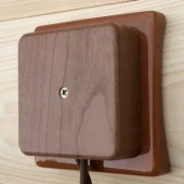 Одинарная накладка на бревно от 280 мм., коричневый, N012.13.02 DerevFarfor, серия ЭкономБлокхаус под распаечную коробку