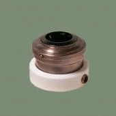 Ретро розетка с заземлением и шторками, серия Роматти темная медь, рамка: белая, механизм: черный R241-7 Romatti