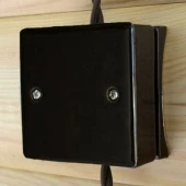 Корпус распределительной коробки ретро черный, N011.02.01 DerevFarfor, серия МонолитБревно